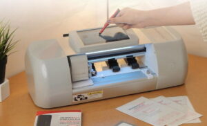 Rhinotec RS, Mesin Cutting Screen Guard Hydrogel