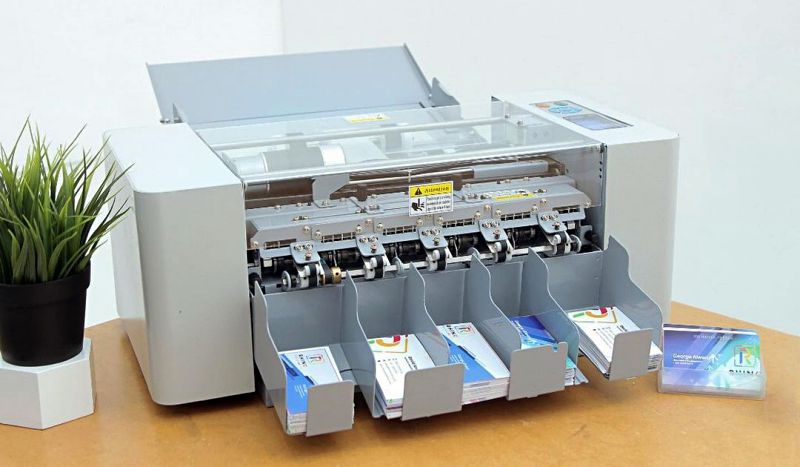Mesin Cutting Kartu Nama RBC-01