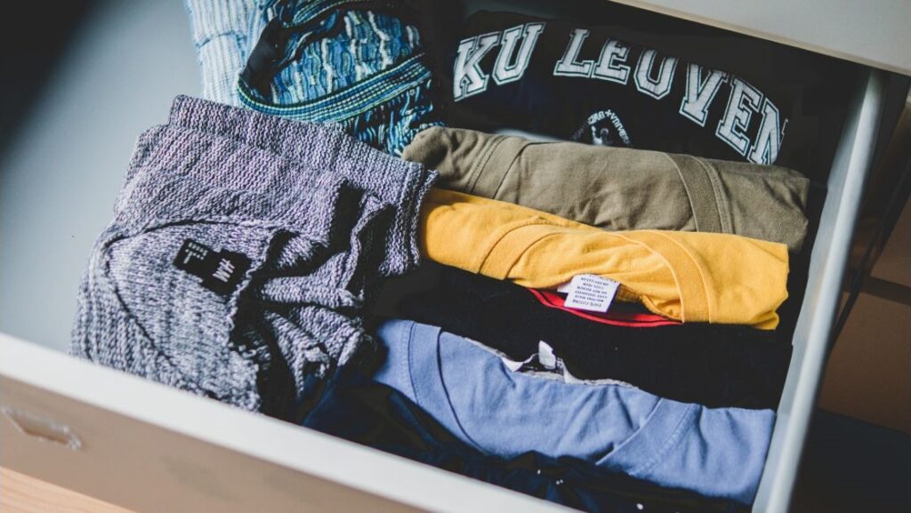 Cara Menjaga Kualitas Sablon DTF saat Menyetrika Pakaian