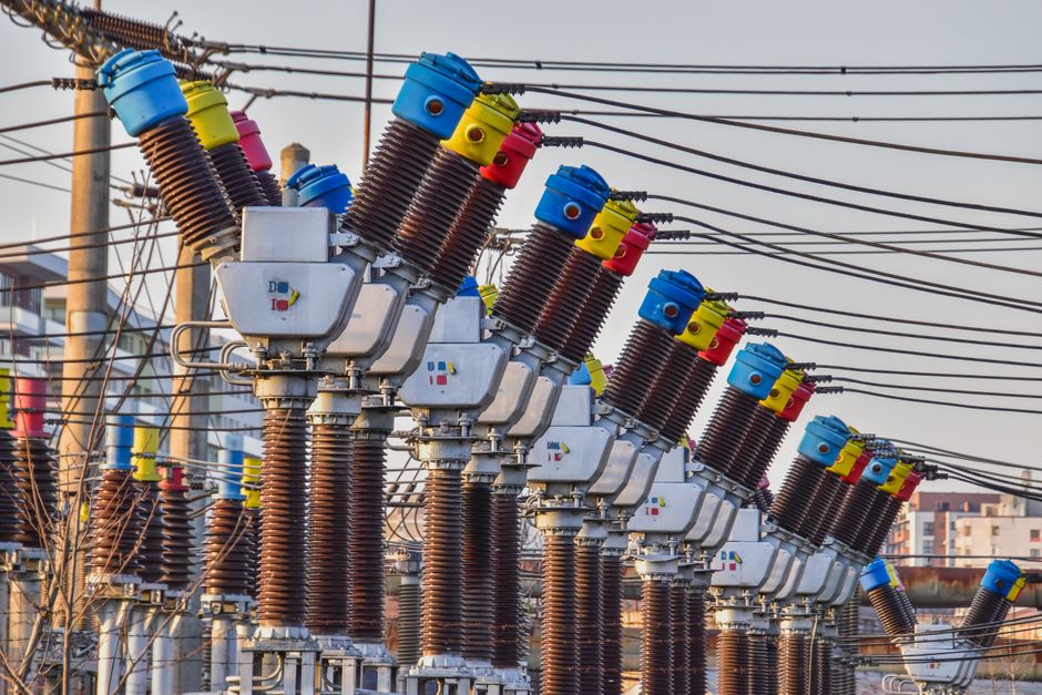 Stabilizer 5000 Watt: Kapan Dibutuhkan dan Cara Memilih yang Bagus